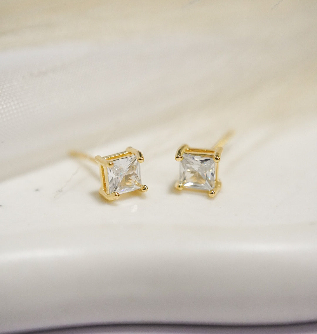 Pinky Crystal Earrings Studs