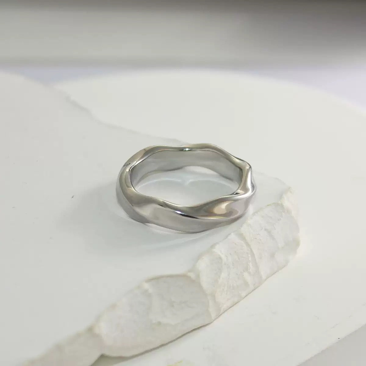 Ice Wave Ring