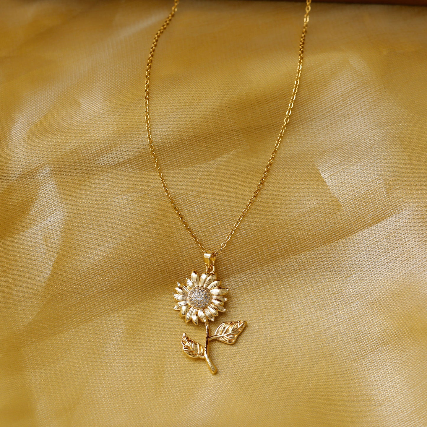 Gale Sunflower Necklace