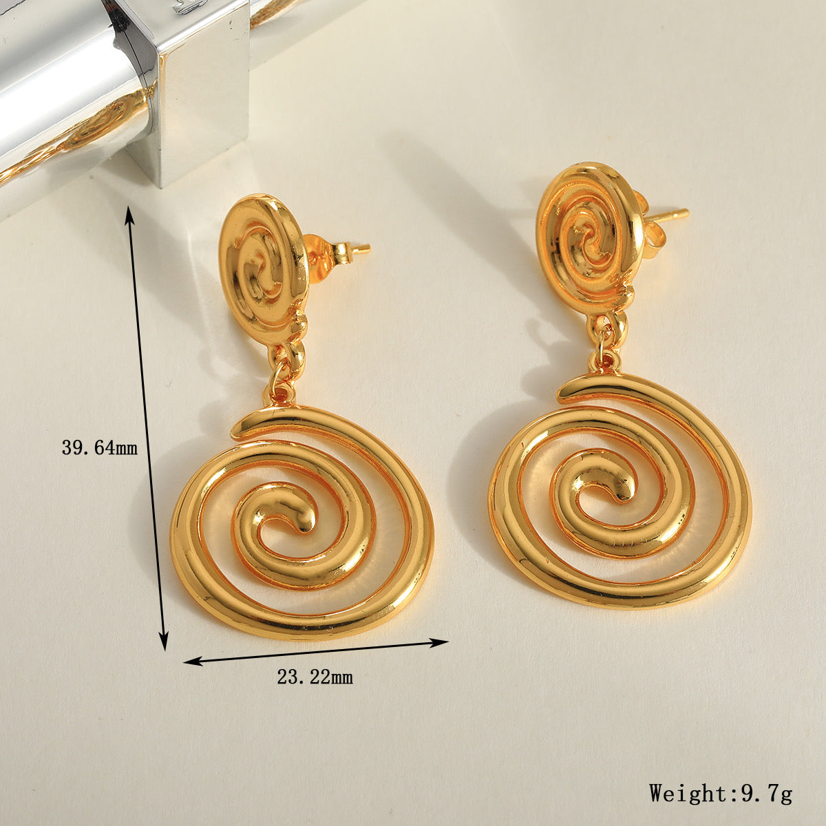 Swirlé Earrings