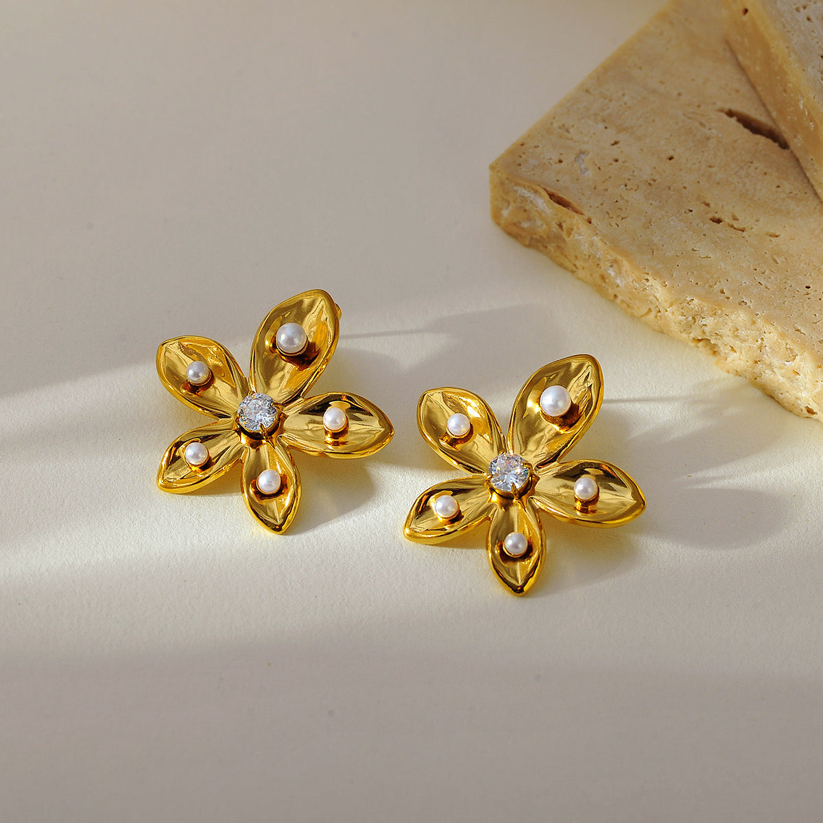 Alva Earrings