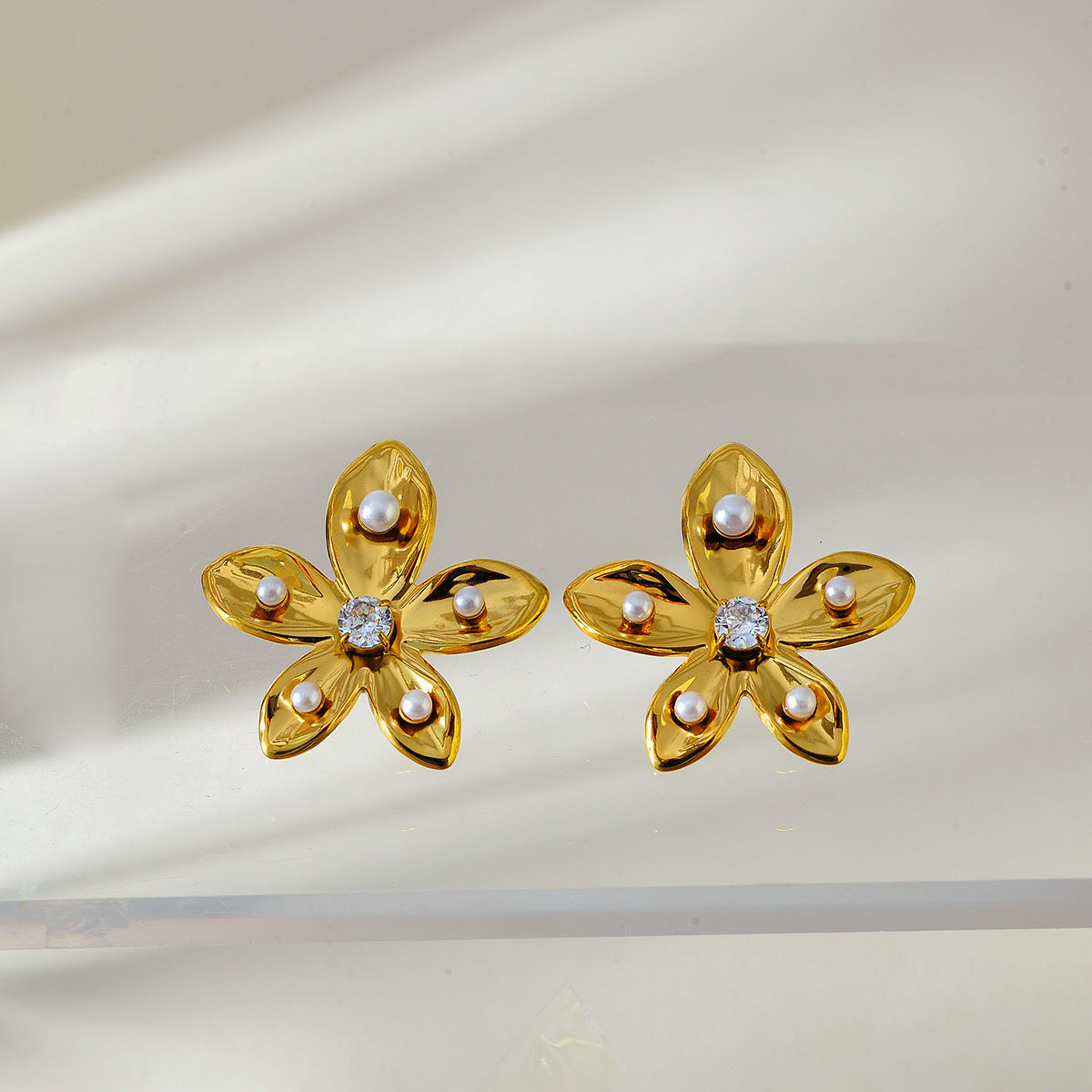Alva Earrings