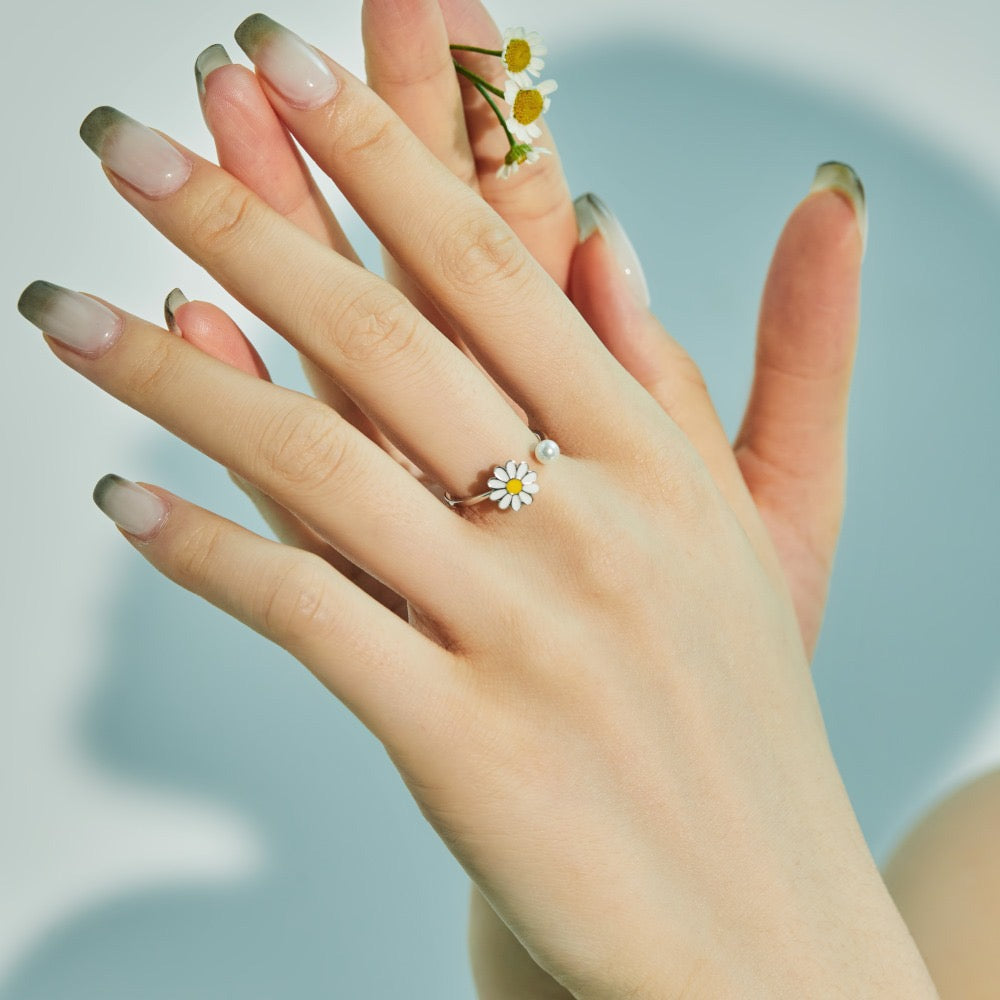 Daisy Grove Ring