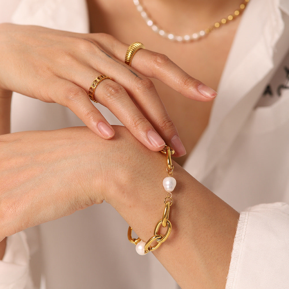 Ivory Glow Bracelet