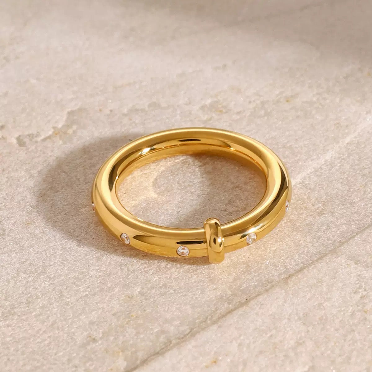 Knot Ring