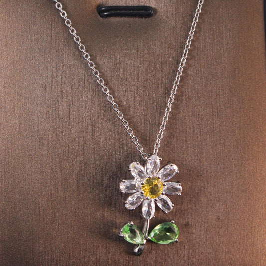 Silver Daisy Necklace