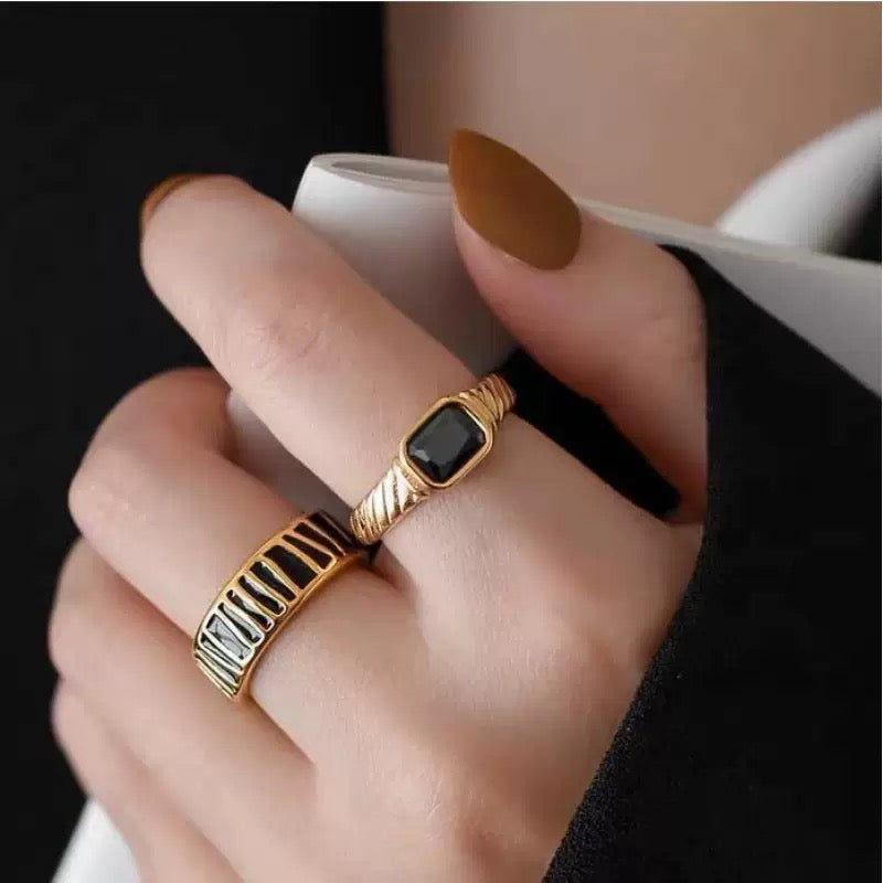 Raven Ring