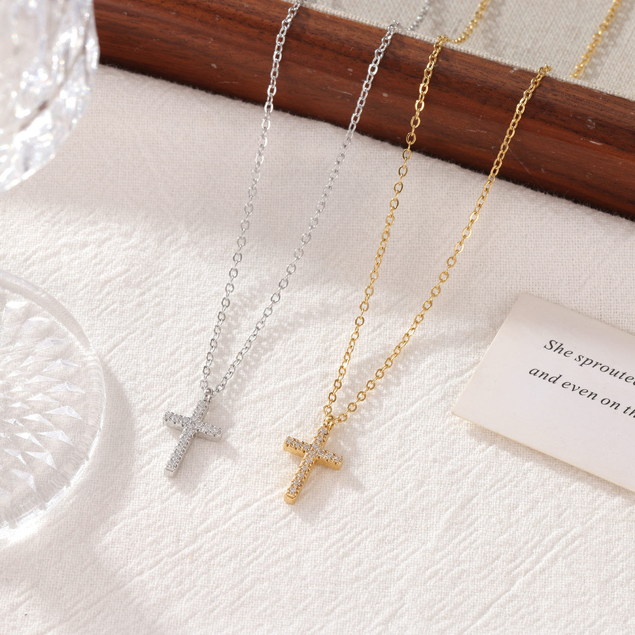Luz Necklace