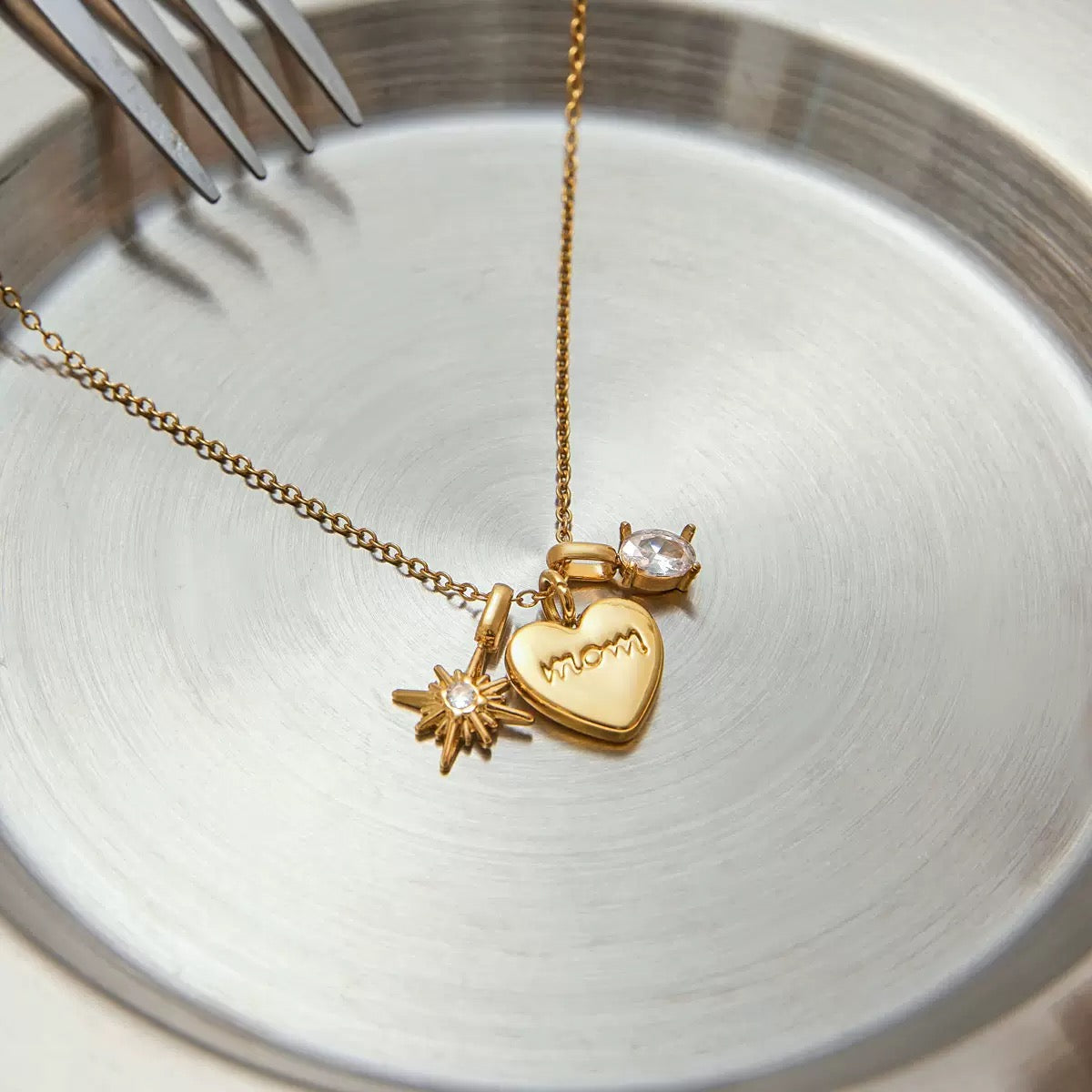 Siempre Tú Necklace