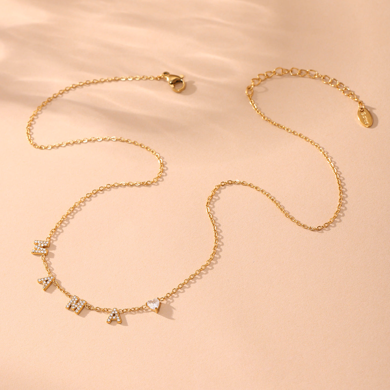 MAMÁ Necklace