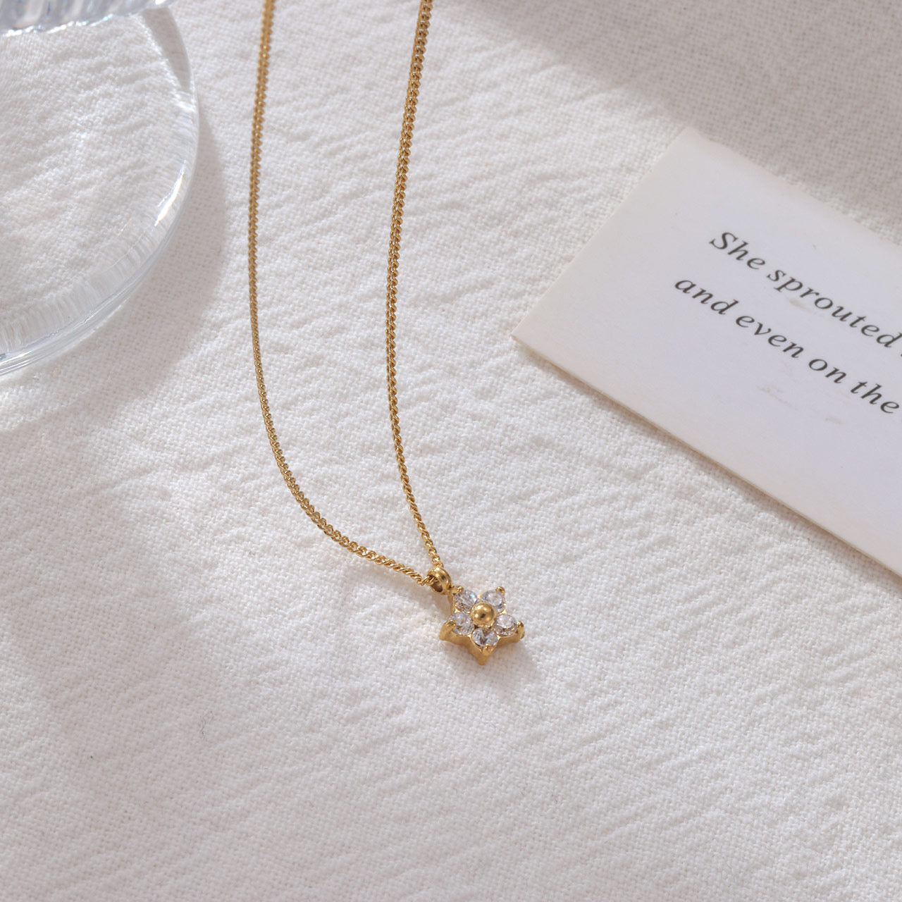 Mini Fleur Necklace