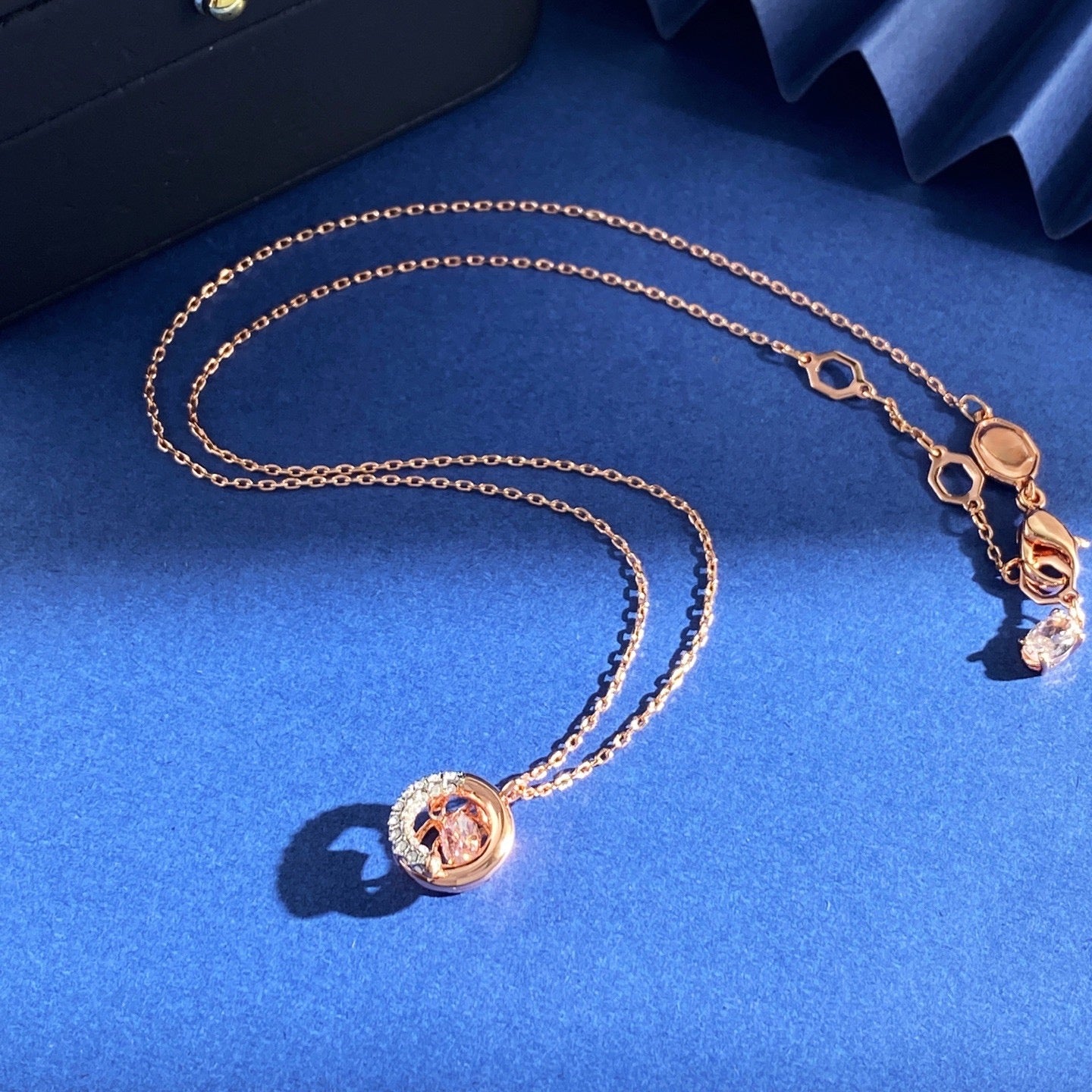 Dextera Necklace
