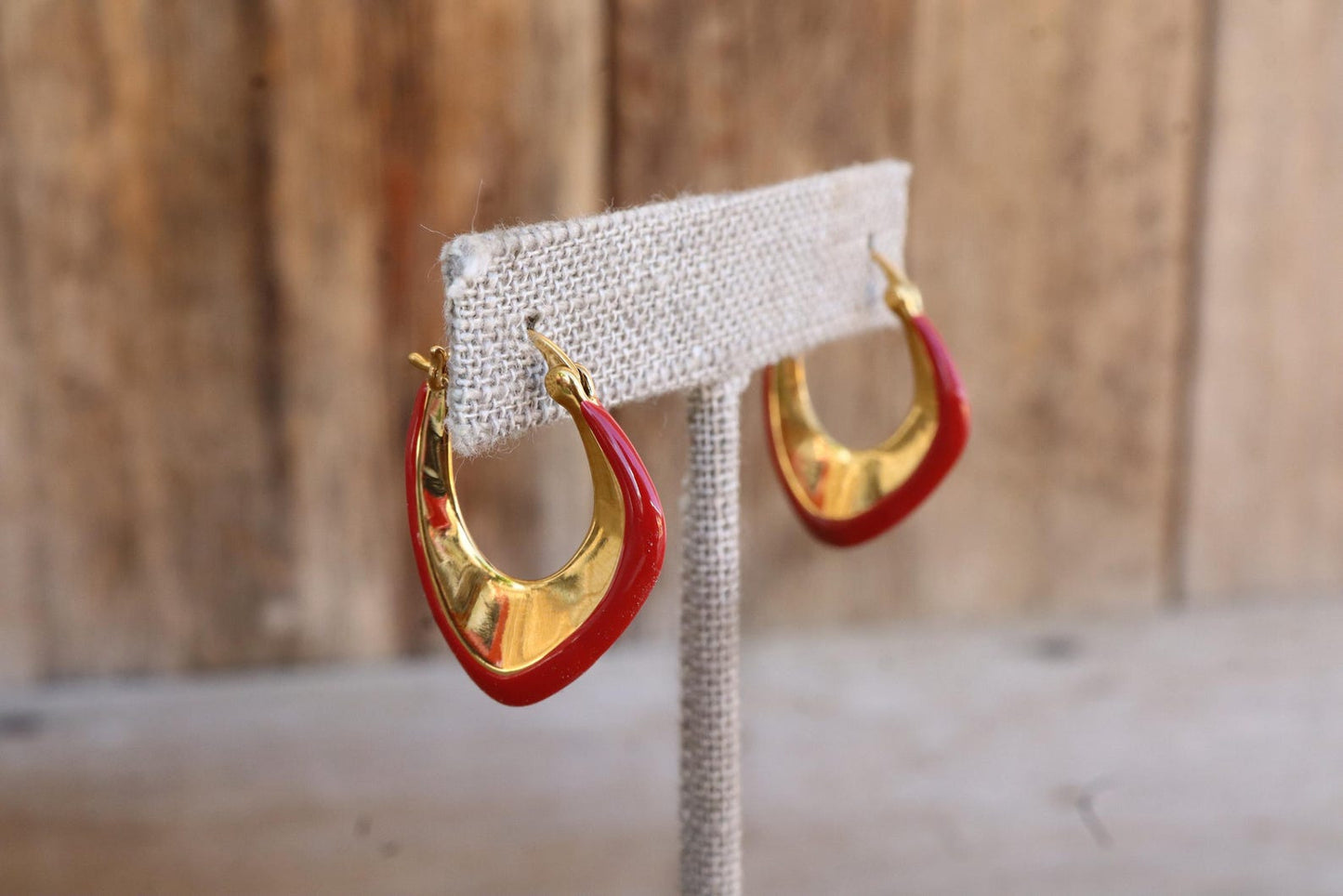 Elara Hoops