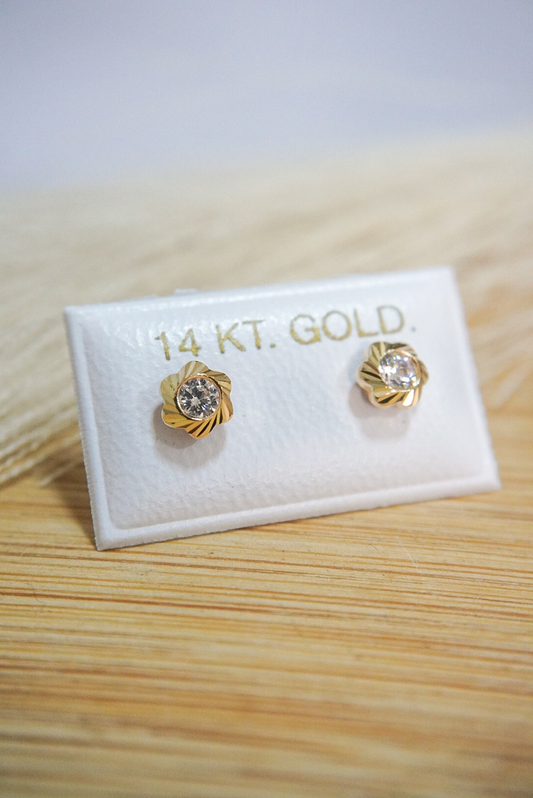 Shiny Flower 14k Solid Gold Earrings