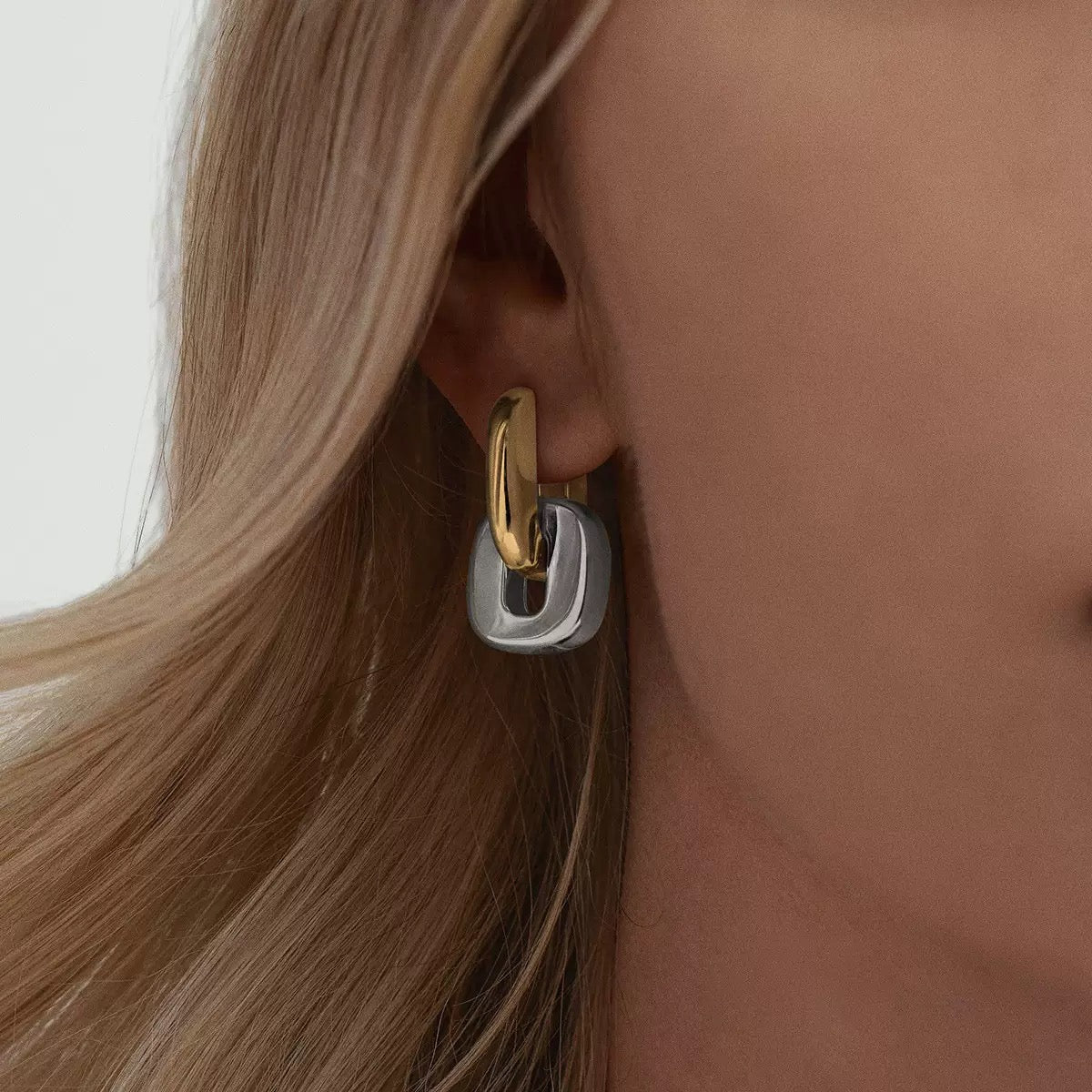 Juliette Hoops