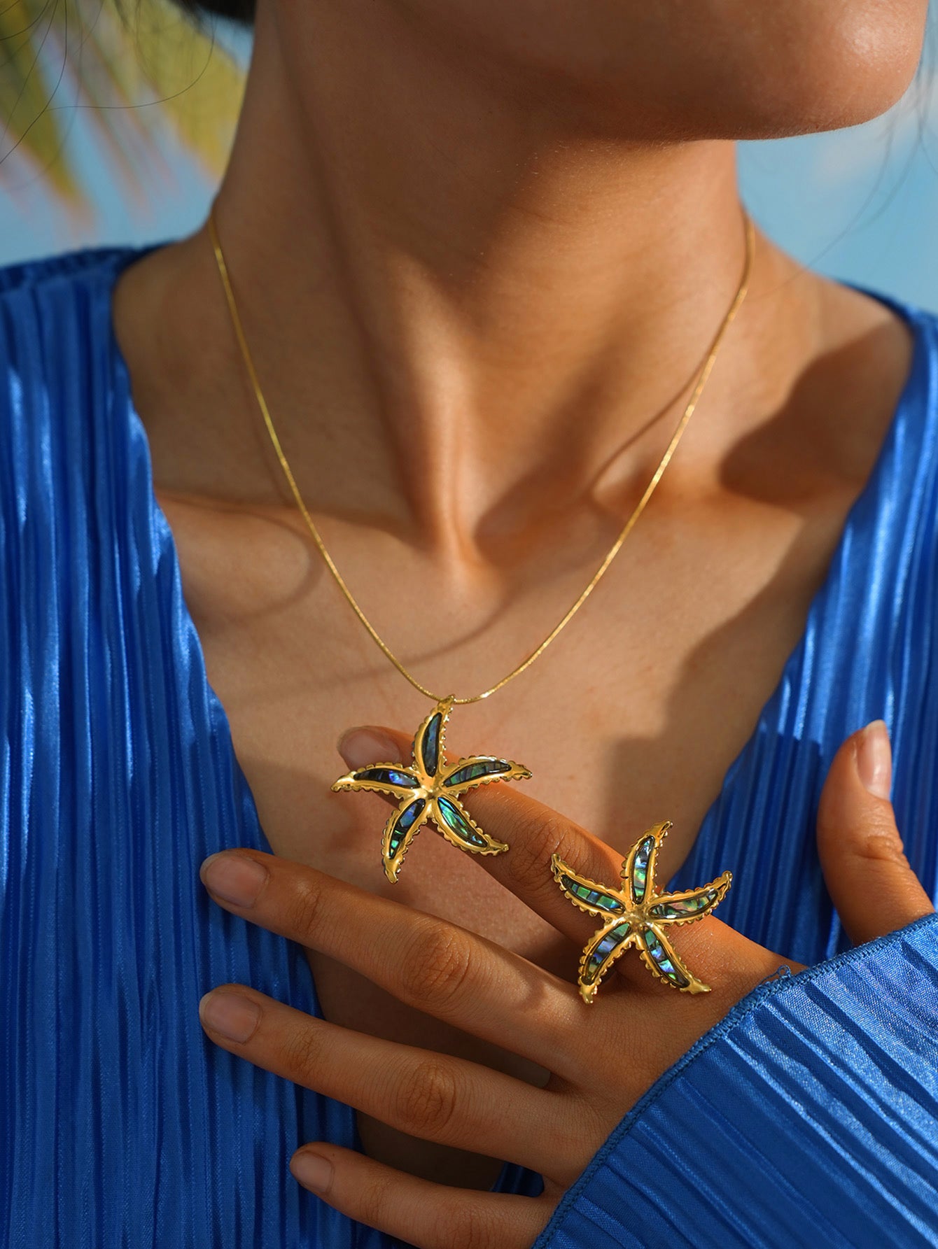 Astrolirus Necklace
