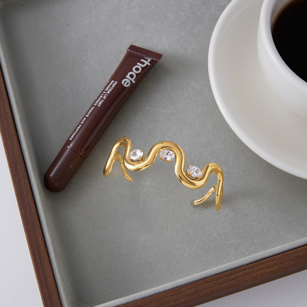 Wavy Glow Bracelet