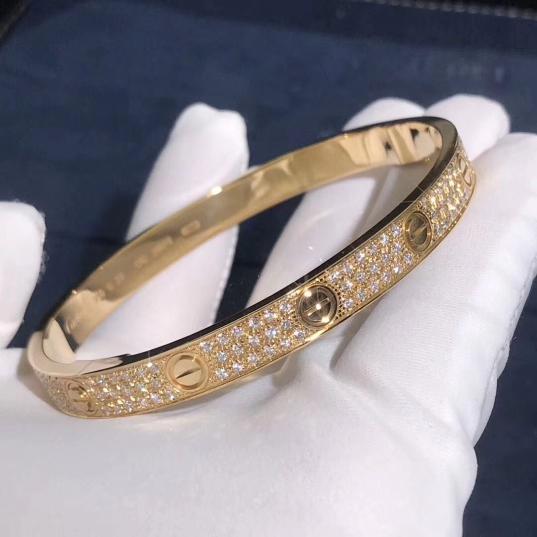 Love Full Pavé Golden Bracelet