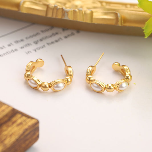 Pearl Silhouette Huggies