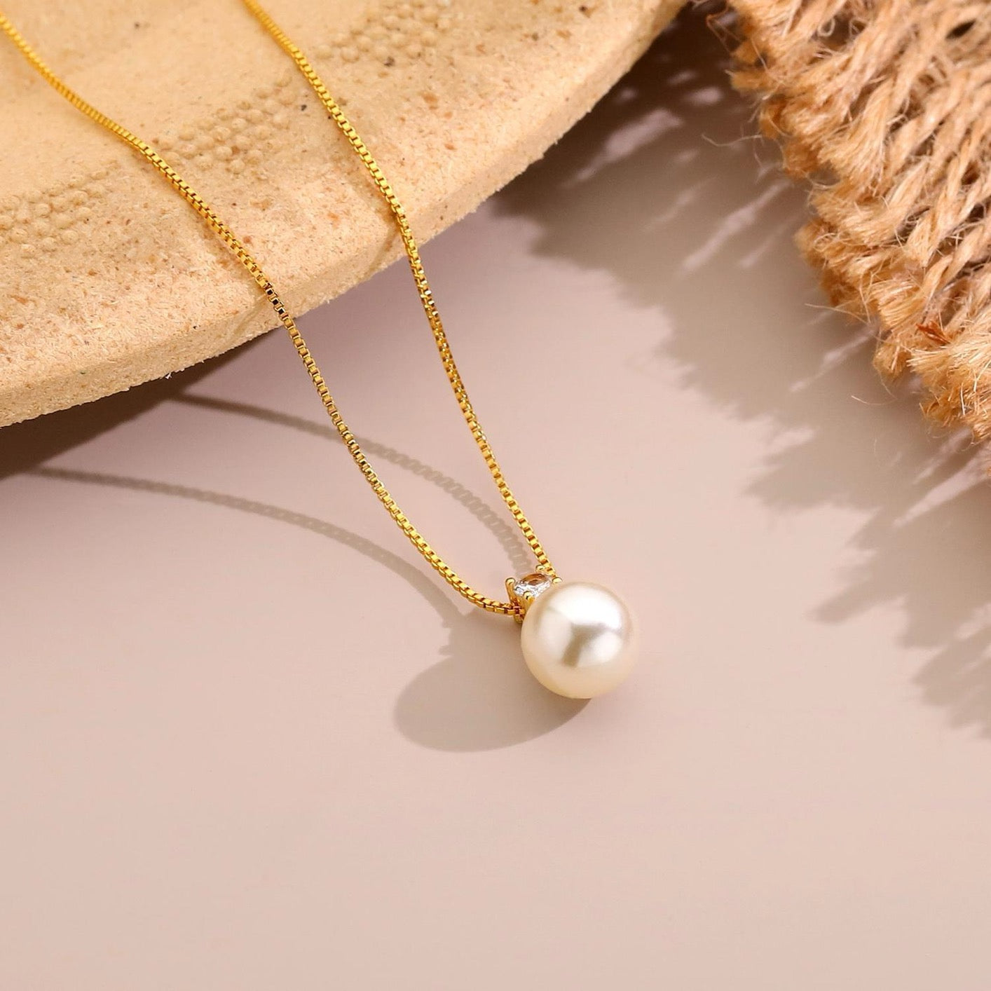 Bright Pearl Necklace
