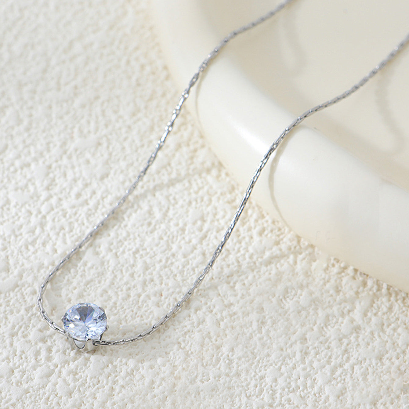 Aube Necklace