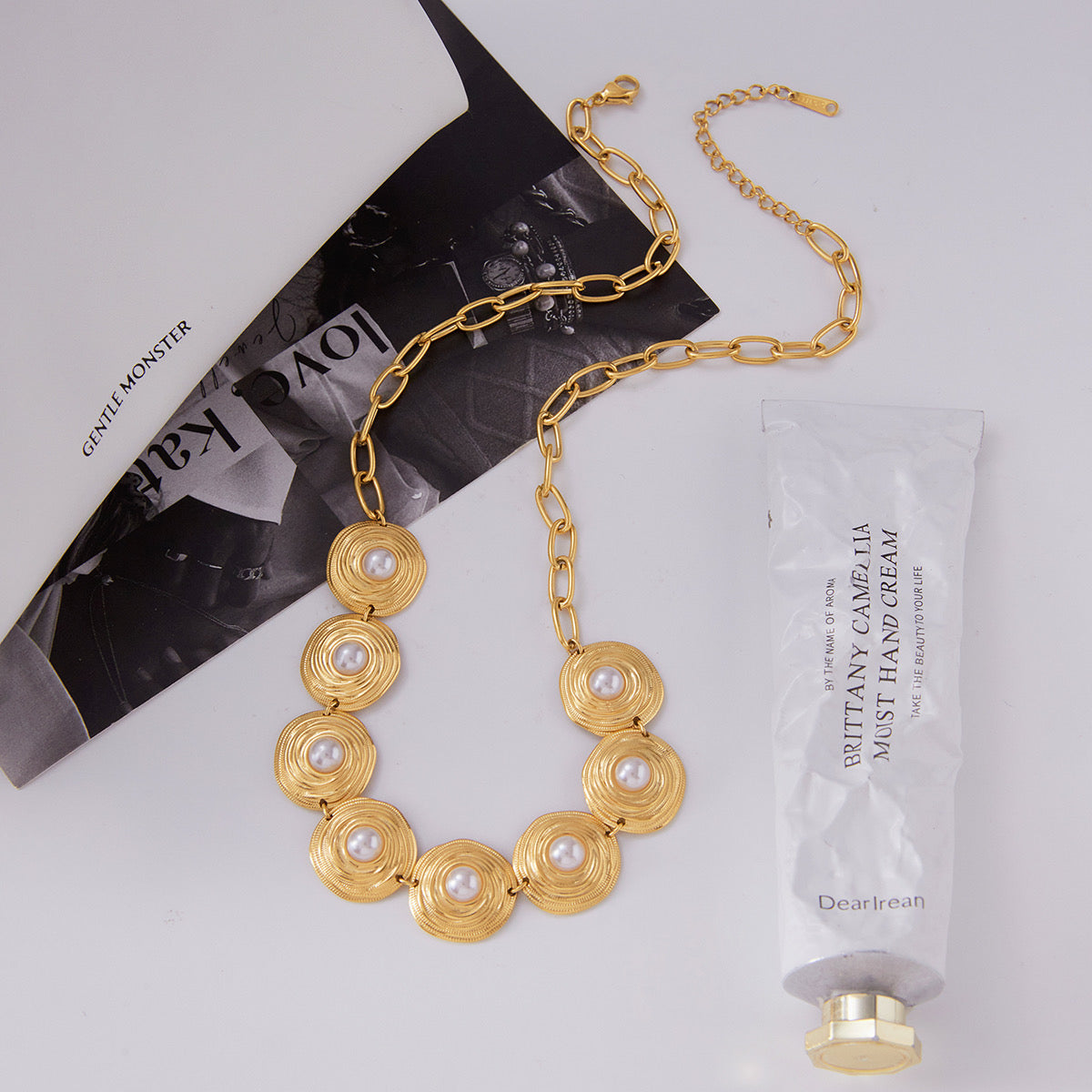 Golden Halo Pearls Necklace