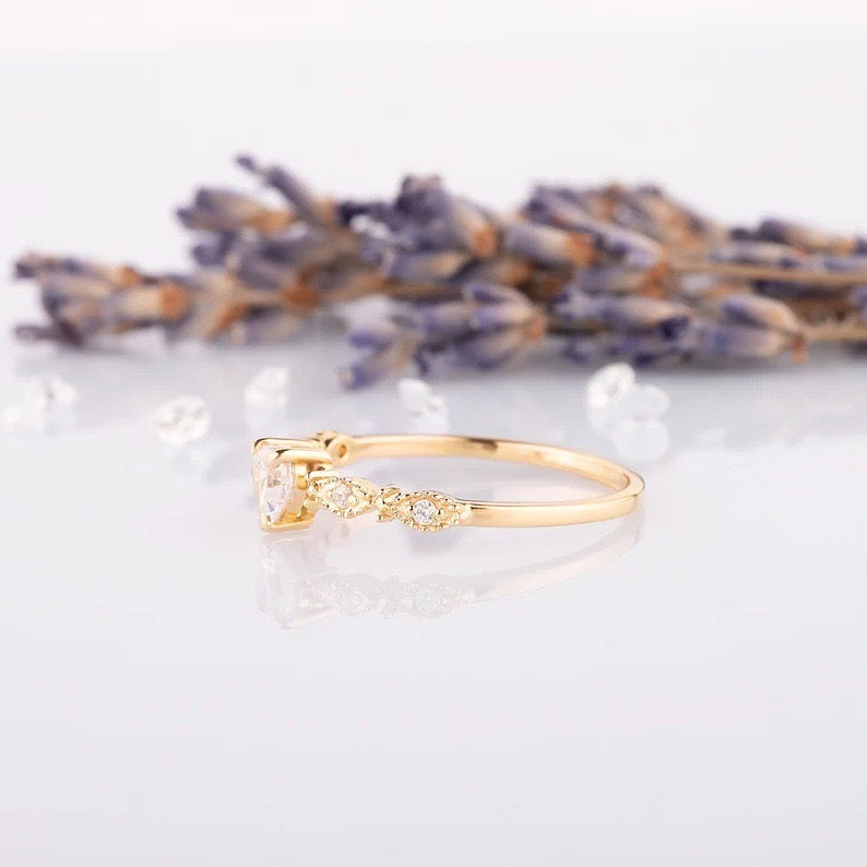 Lumière Heart Ring