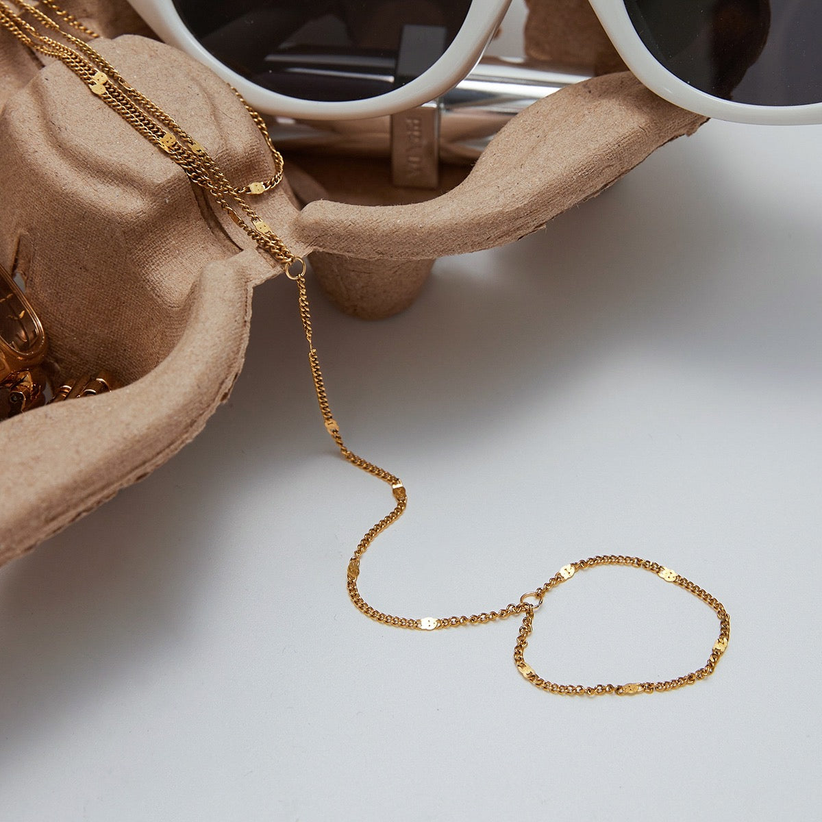 Monaco Hand Chain