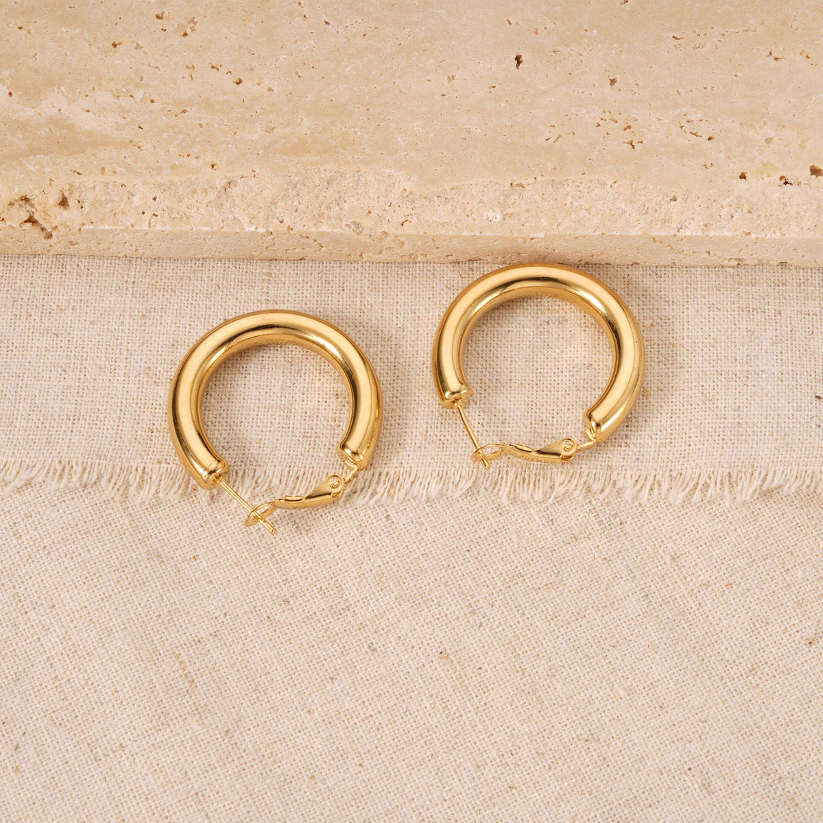 Elaris Hoops