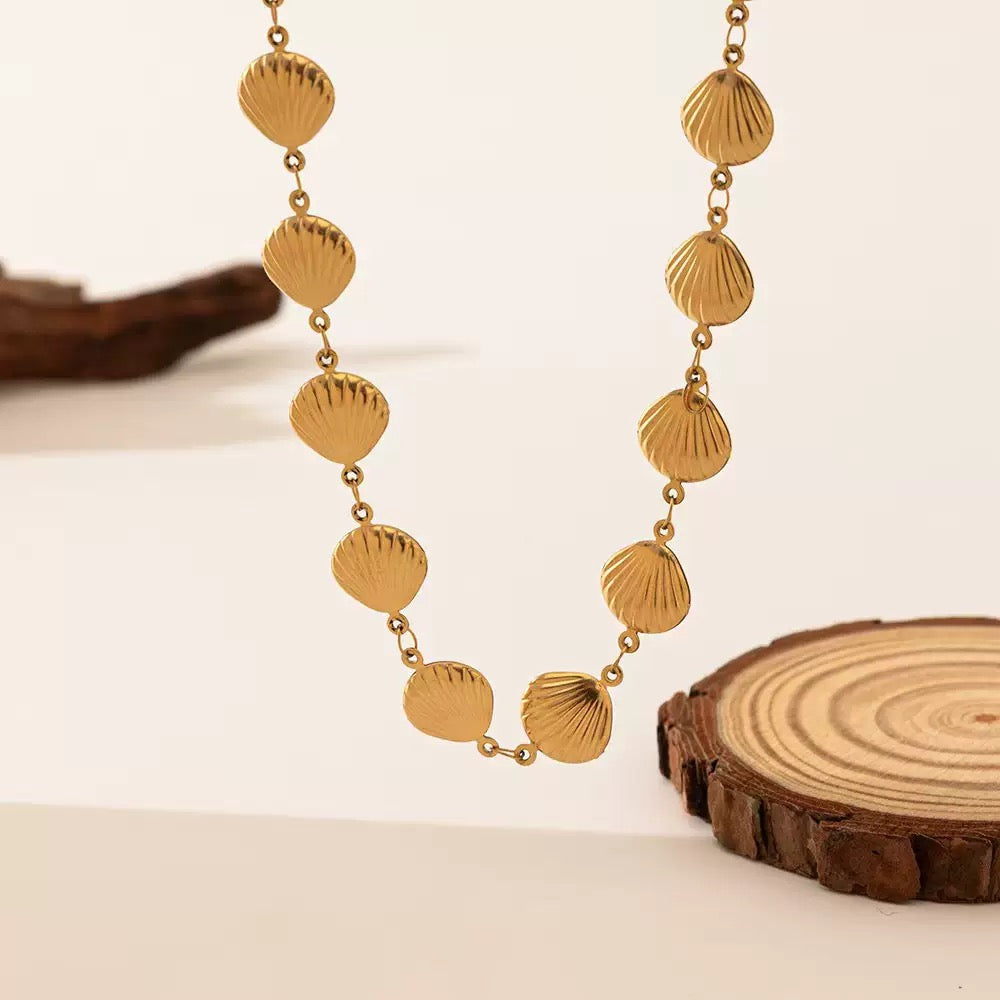 Shelly Necklace
