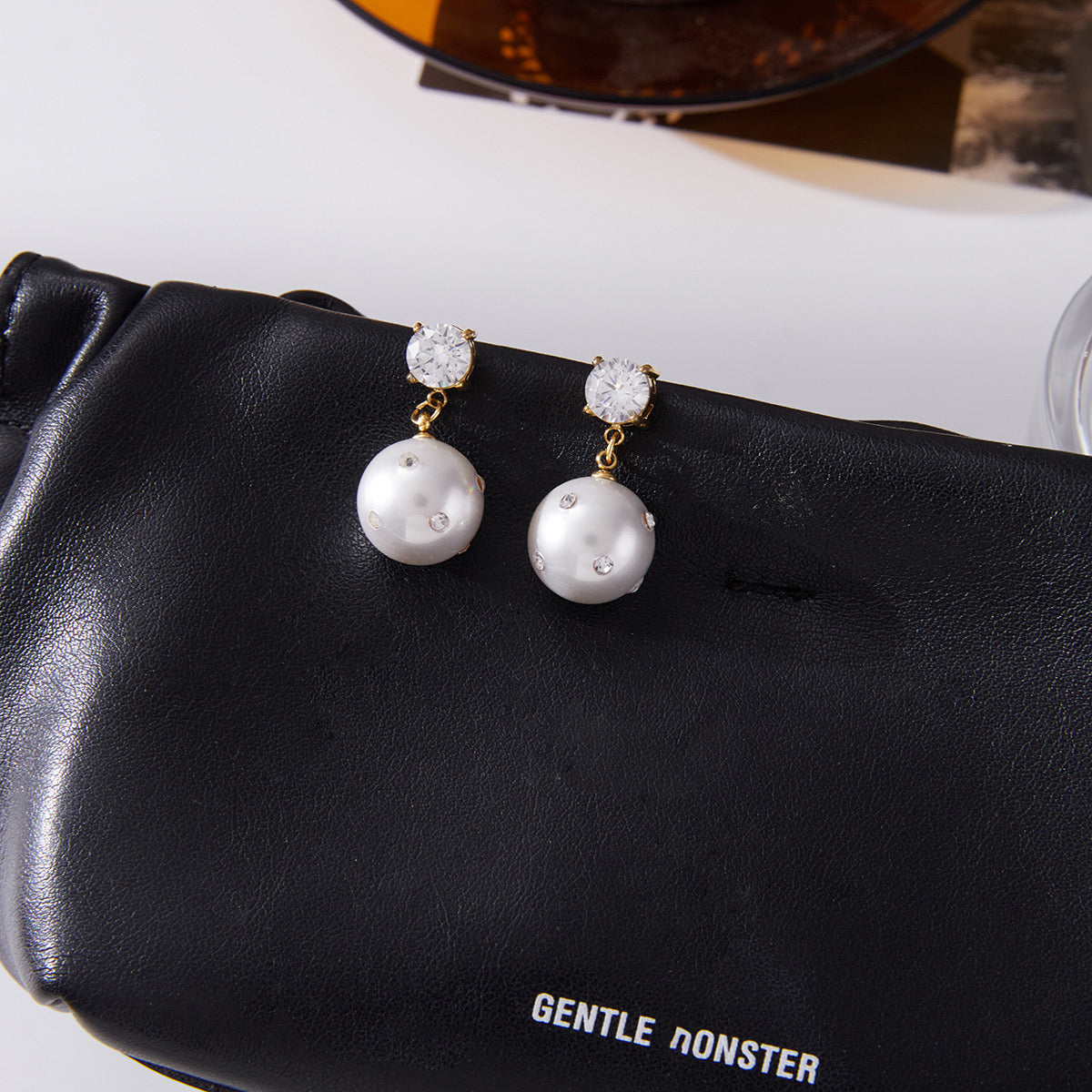 Shiny Pearl Earrings