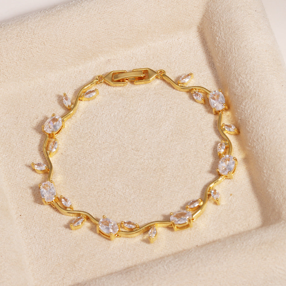 Shiny Tulip Bracelet