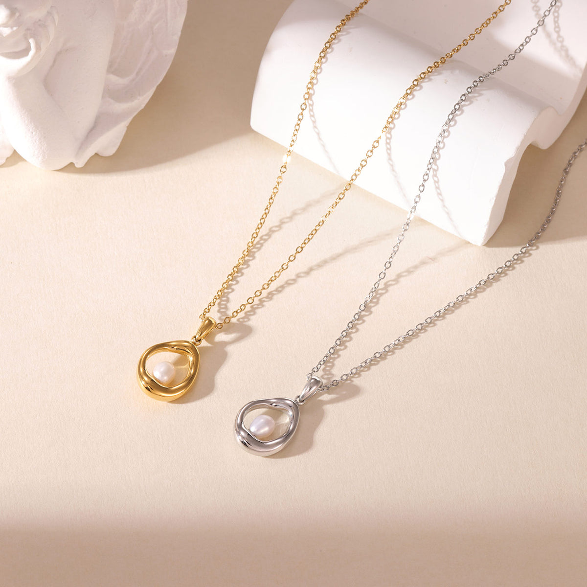 La Perle Necklace