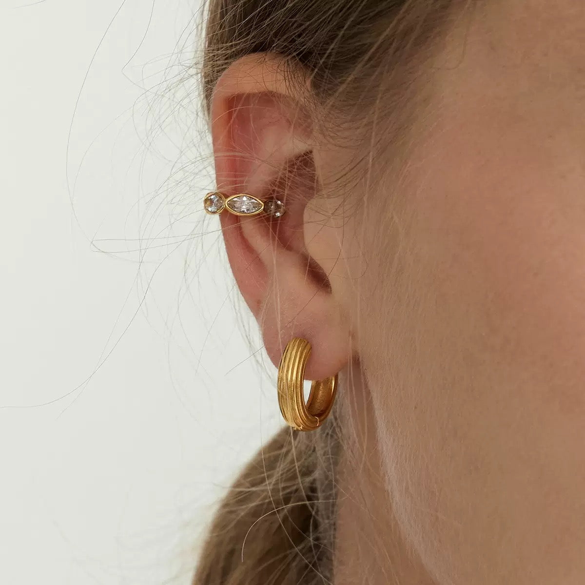 Sparkle Arc Earcuff