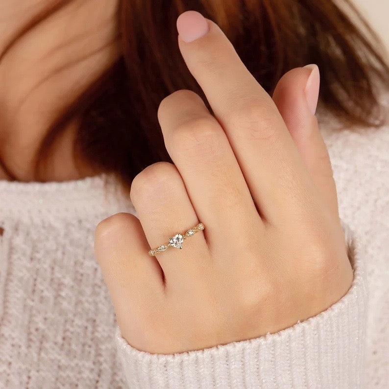Lumière Heart Ring