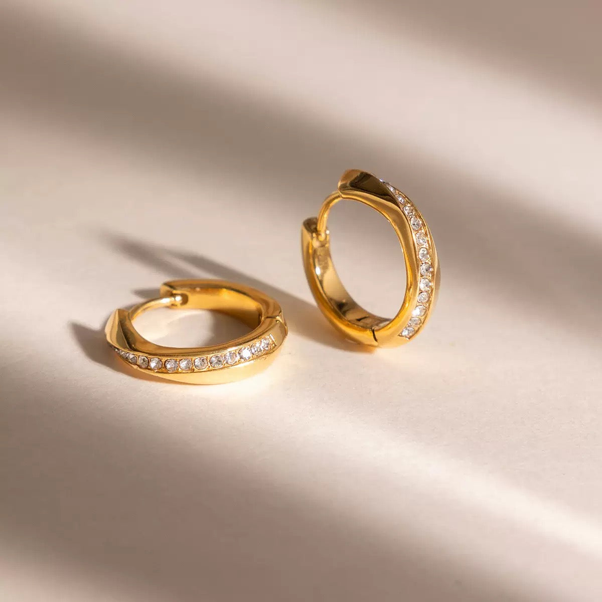 Aurelia Hoops