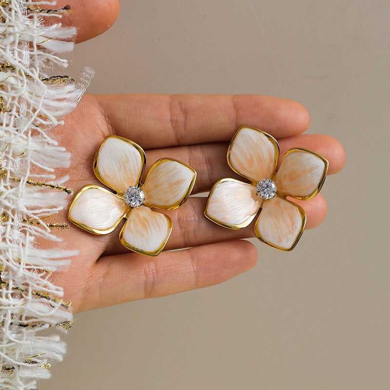 Petal Kiss Earrings
