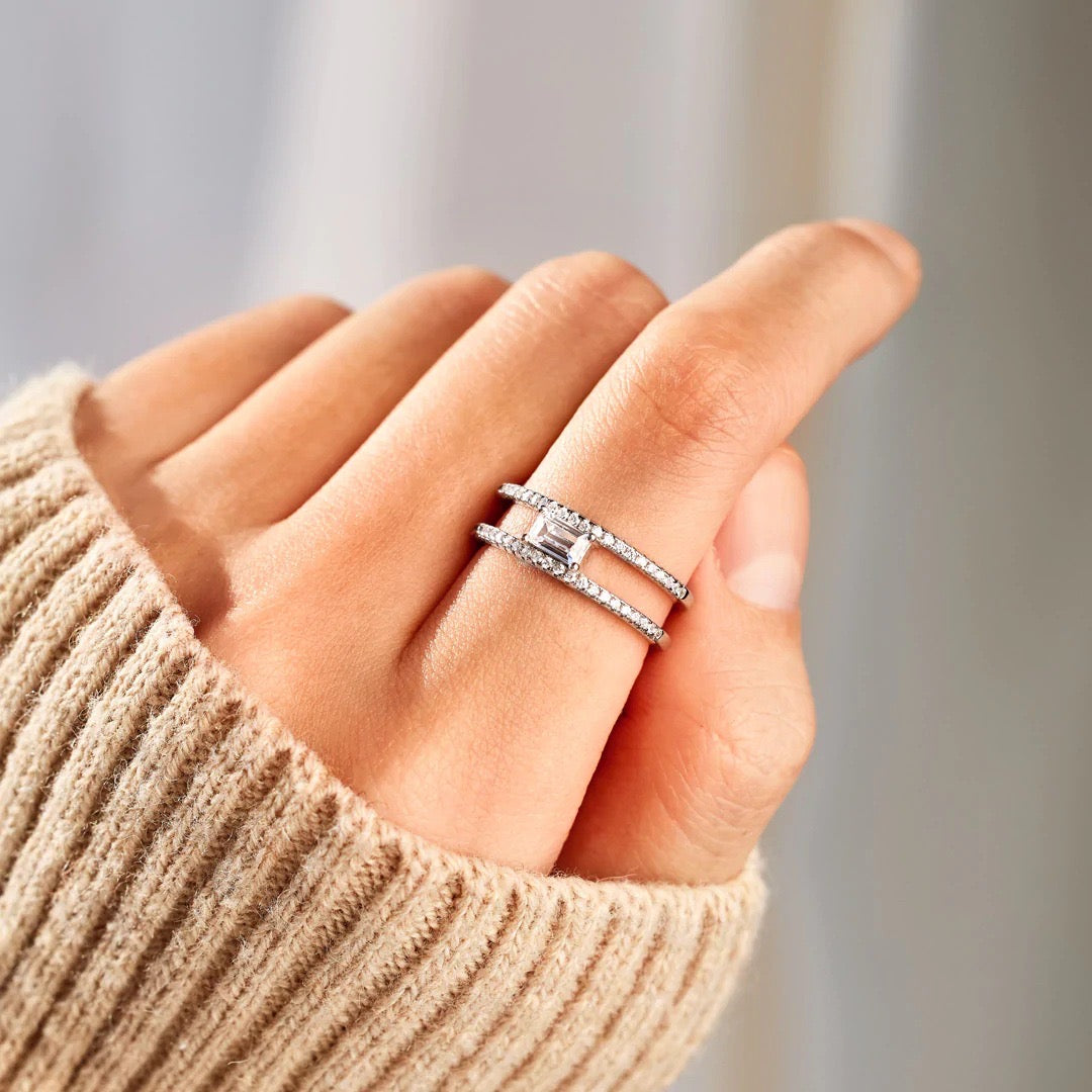 Brilliant Link Ring