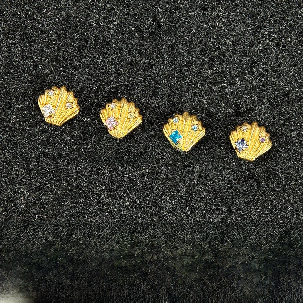 Ocean Shell Labret