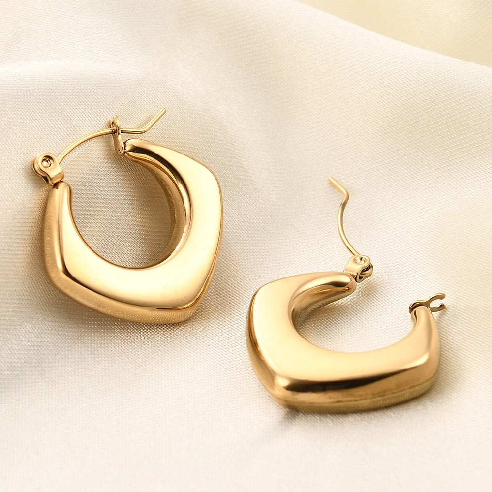 Amaya Golden Hoops