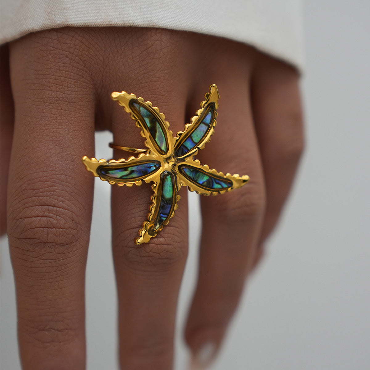 Astrolirus Ring