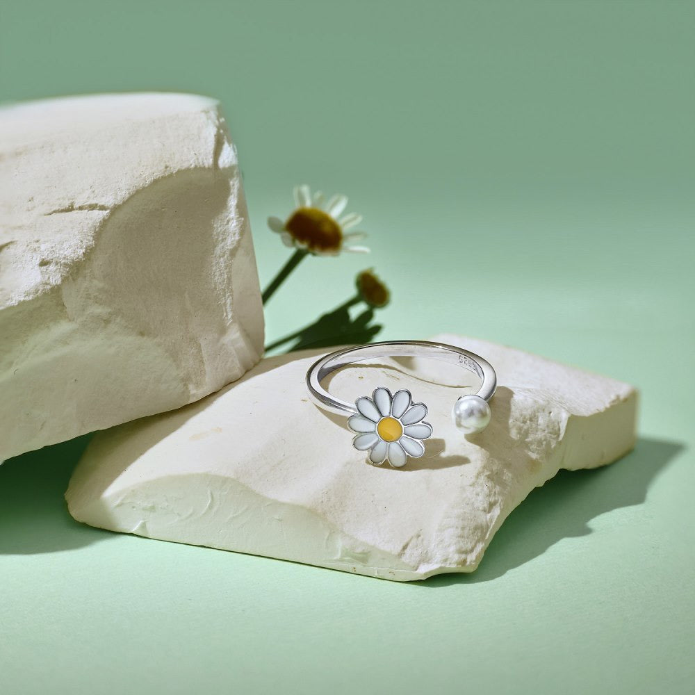 Daisy Grove Ring