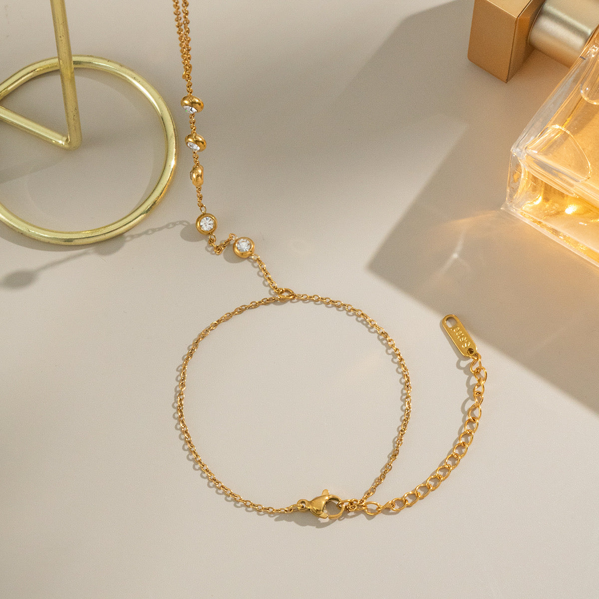 One Flow Hand Chain