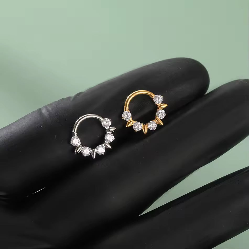 Shiny Spikes Clicker Hoop