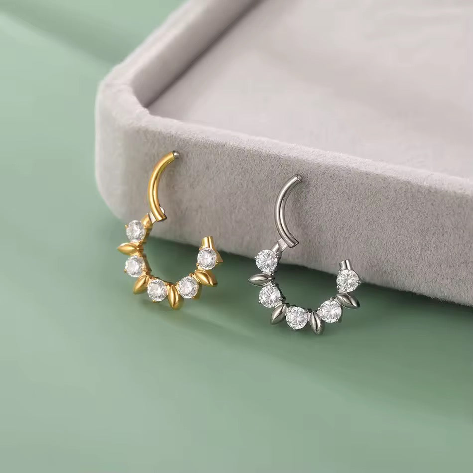 Shiny Spikes Clicker Hoop