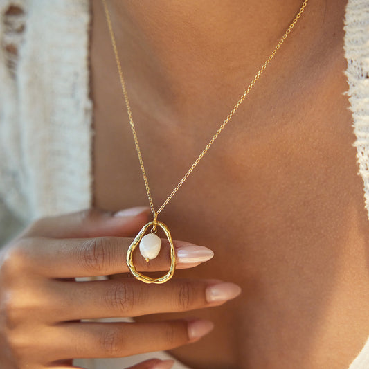 Irregular Halo Pearl Necklace