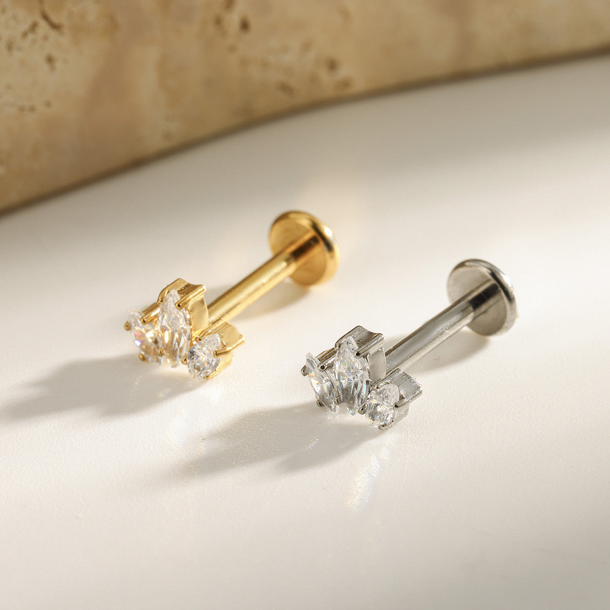 Mini Crown Labret