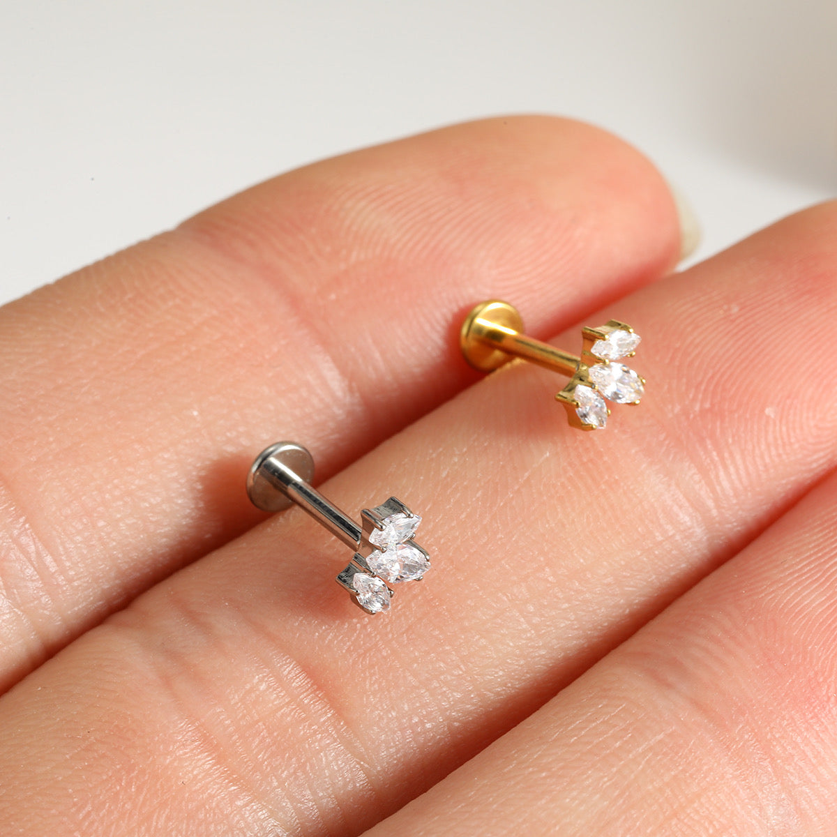 Mini Crown Labret