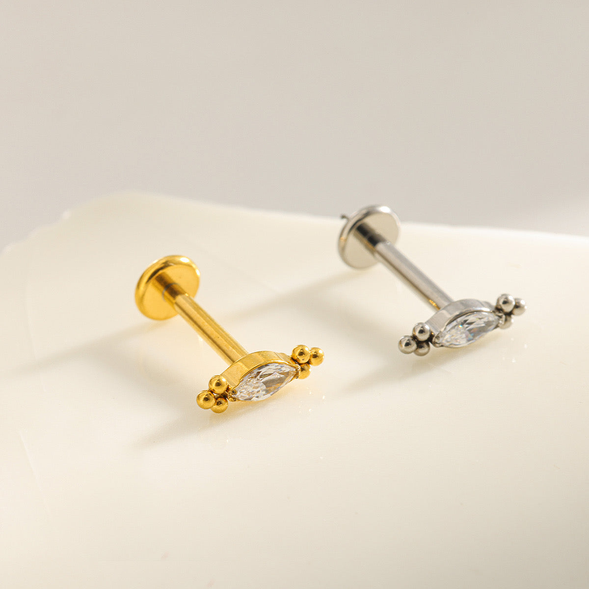 Muse Labret