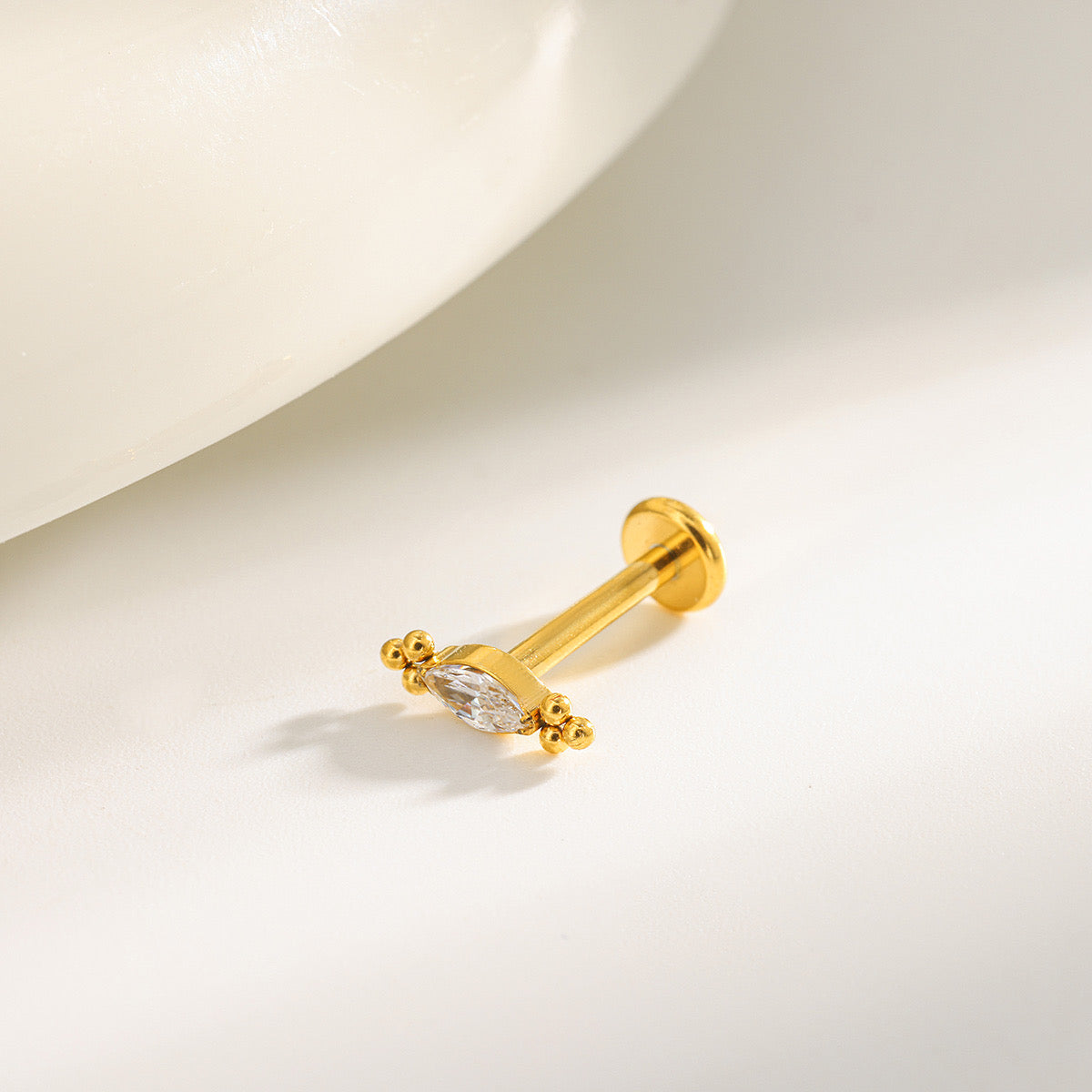 Muse Labret